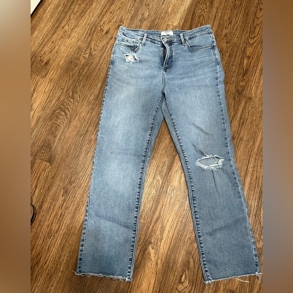 DENIZEN Levi's Women's High-Rise Sculpting Straight Jeans - Seaside Fade Size 10 - Picture 2 of 10